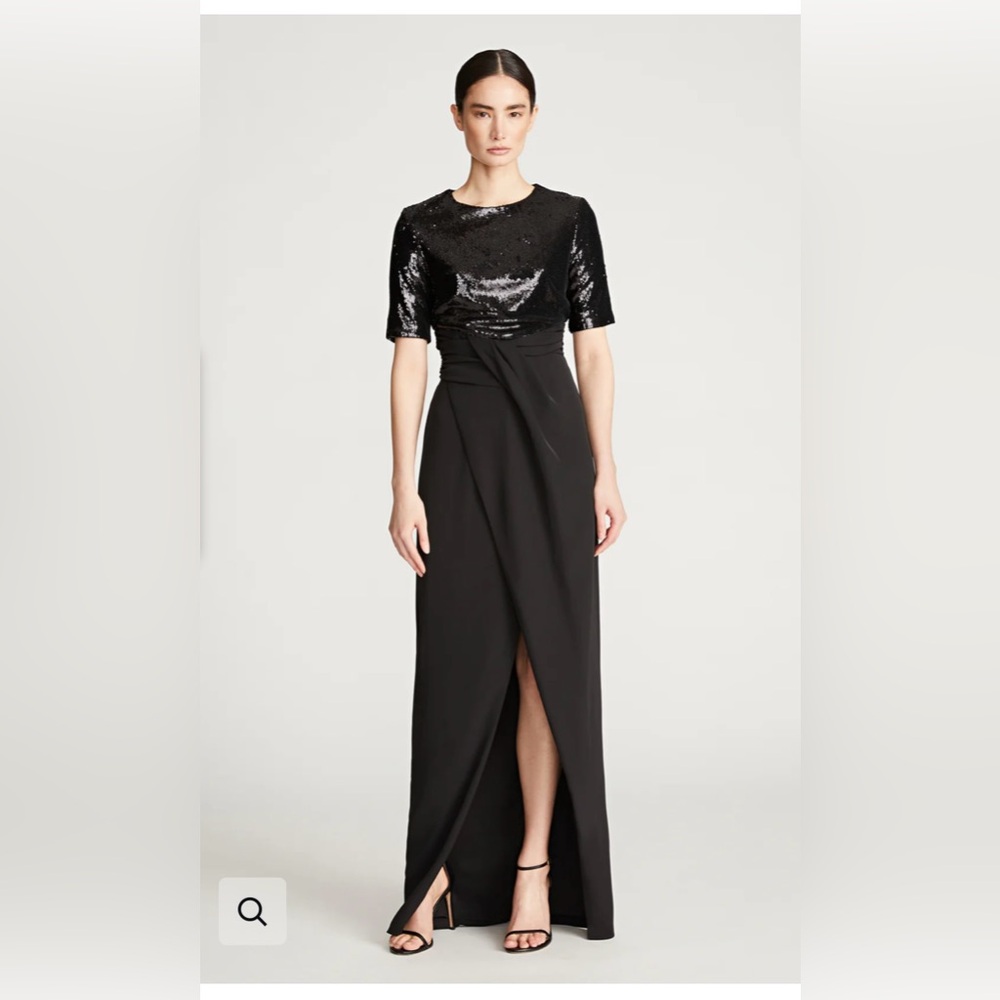 HALSTON KEAGAN GOWN IN SEQUIN & CREPE
NEW WITH TAGS
SIZE 0